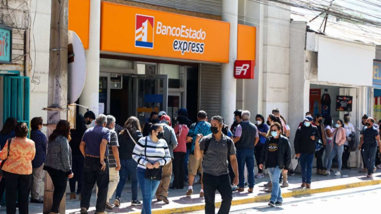 <p>Comienza este miércoles: BancoEstado elimina cobros por transferencias desde CuentaRUT </p>
