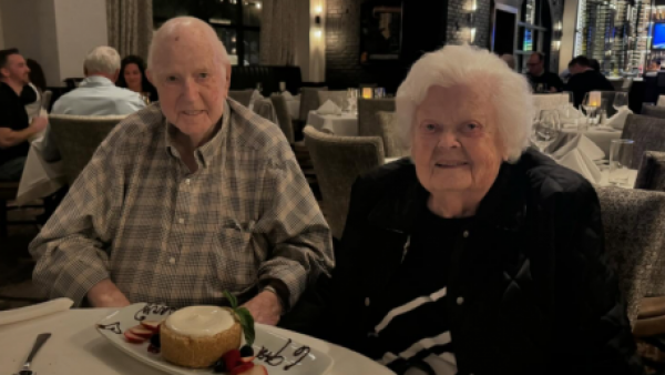 <p>Pareja muere con horas de diferencia tras 70 años de matrimonio</p>Pareja muere con horas de diferencia tras 70 años de matrimonio
