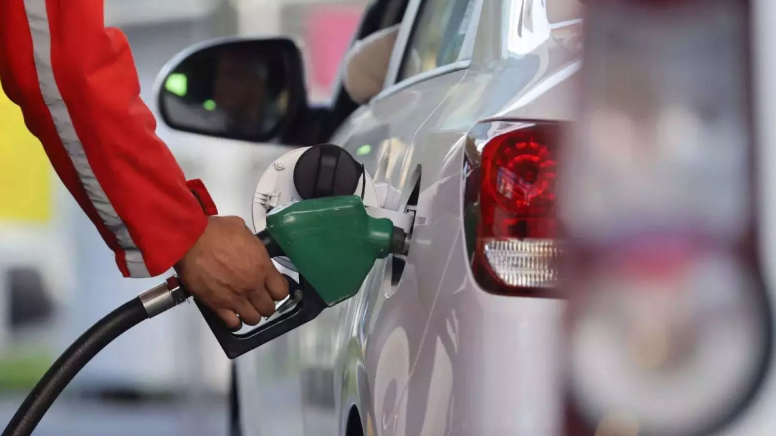 Conoce los descuentos en bencina y combustibles para abril
