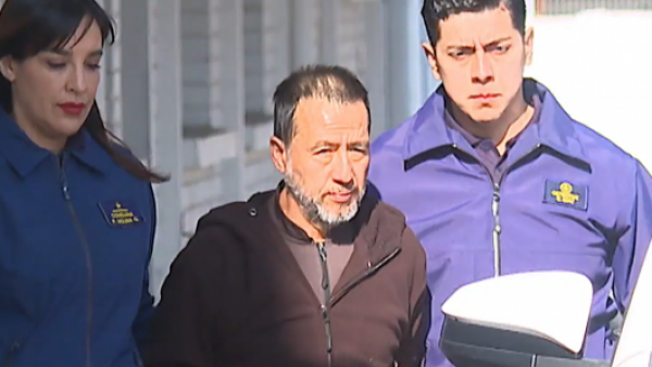 Homicidio en La Reina: Abogado de Ugalde habla de "crimen pasional" o sicariato por triple asesinato
