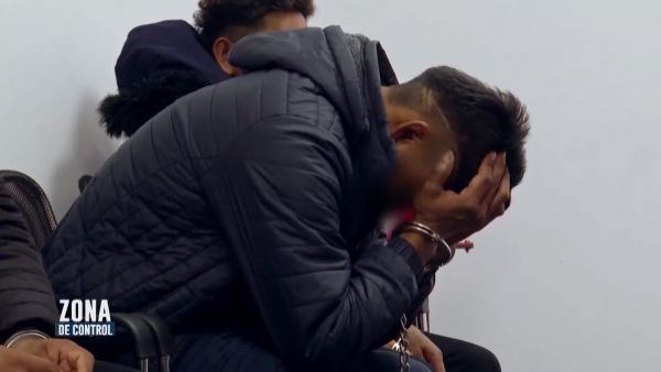 Detectan a tres “burreros” en aeropuerto de Santiago: llevaban más de 3 kilos de cocaína ingerida
