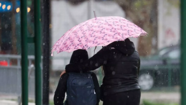 Serían tres días: Anticipan posibles lluvias para la región Metropolitana
