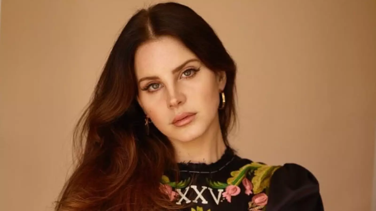 Lana Del Rey se suma oficialmente al universo de James Bond con “First Light"