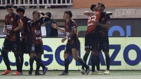 Atención Colo Colo: Deportes Limache goleó a Universidad de Concepción y así quedó la tabla de posiciones
