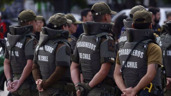 <p>Carabineros de Chile</p>Adolescente frustra asalto en Maipú y deja a delincuente herido
