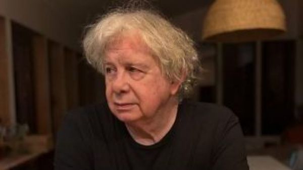 <p>Anuncian querella por instalación de bomba simulada en casa de Fernando Villegas</p>Anuncian querella por instalación de bomba simulada en casa de Fernando Villegas

