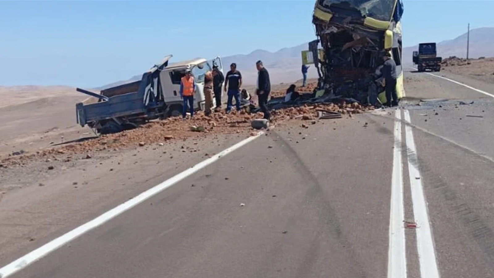 <p>Dos muertos y al menos 22 heridos en grave accidente en Tocopila</p>
