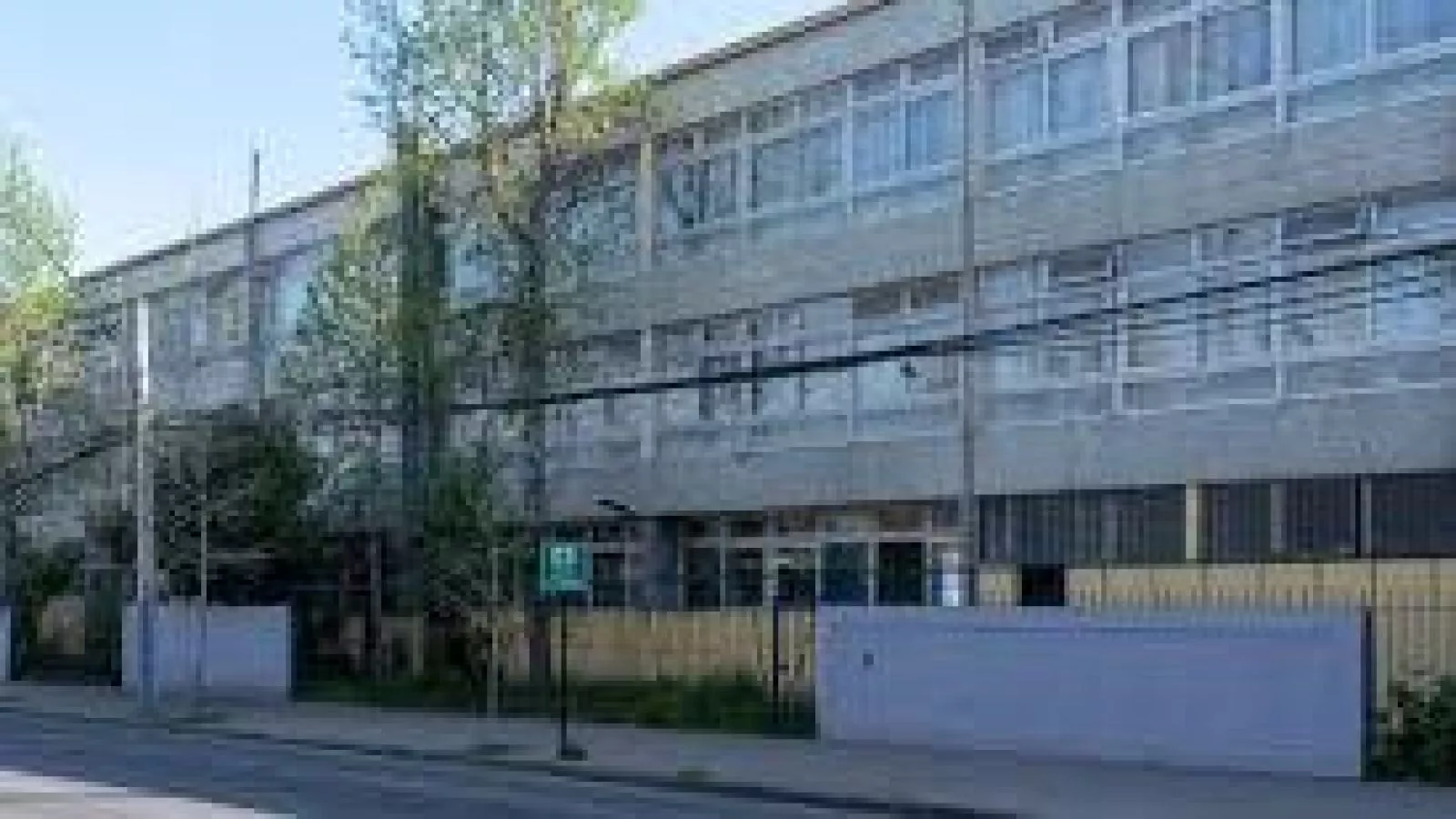 Formalizan a alumno por uso de bengala: Liceo de Providencia evalúa expulsión