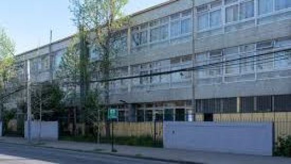 <p>Formalizan a alumno por uso de bengala: Liceo de Providencia evalúa expulsión</p>Formalizan a alumno por uso de bengala: Liceo de Providencia evalúa expulsión
