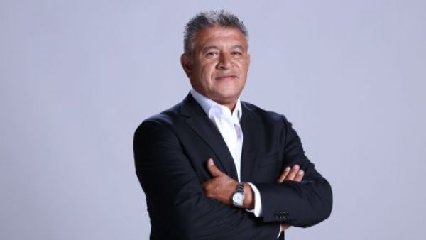 "Formará parte del equipo": el importante rol que tendrá Claudio Borghi en el Clásico Universitario
