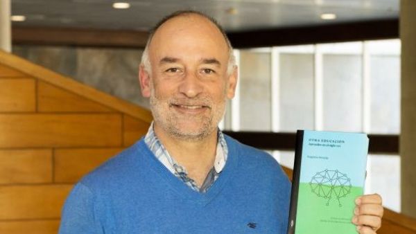 Eugenio Severin por la IA: "O aprendemos a convivir con ella o es muy probable que descubramos que hemos sido reemplazados"
