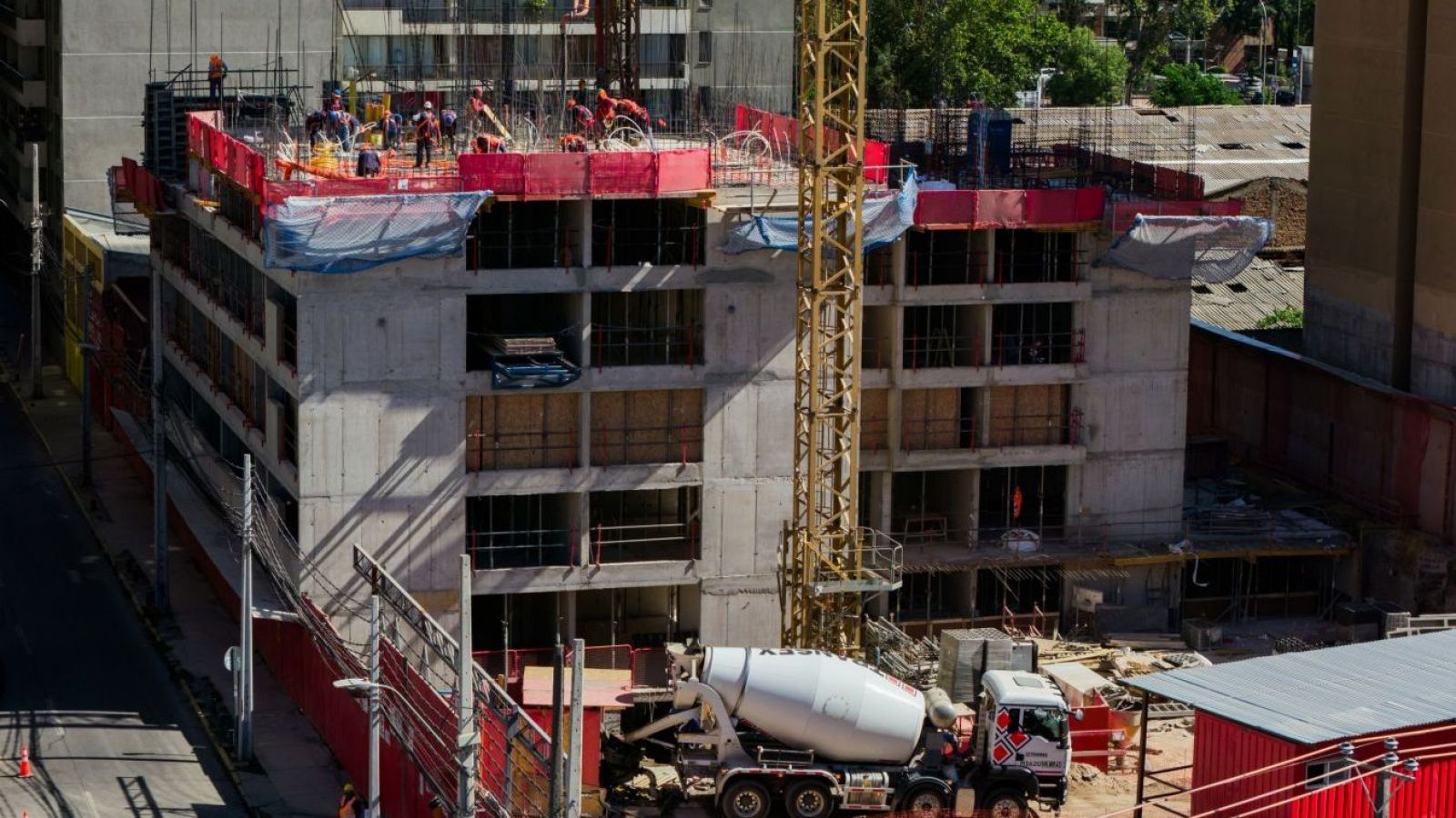 CChC: Rebaja del IVA en viviendas sería solo de 2% a 7%
