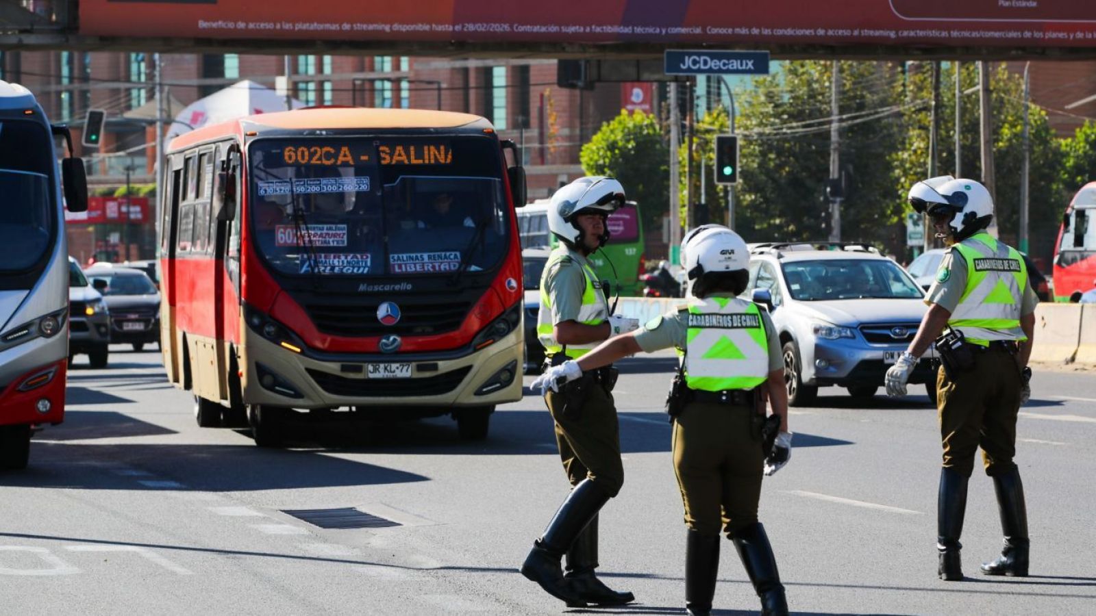 Conductores de microbuses detenidos tras dar positivo en narcotest en Valparaíso
