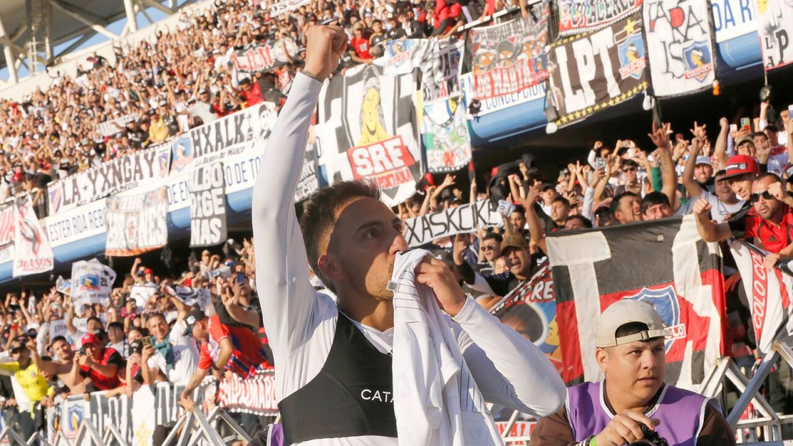 "Lloré mucho": El desahogo de Javier Correa tras anotar el gol del triunfo de Colo Colo
