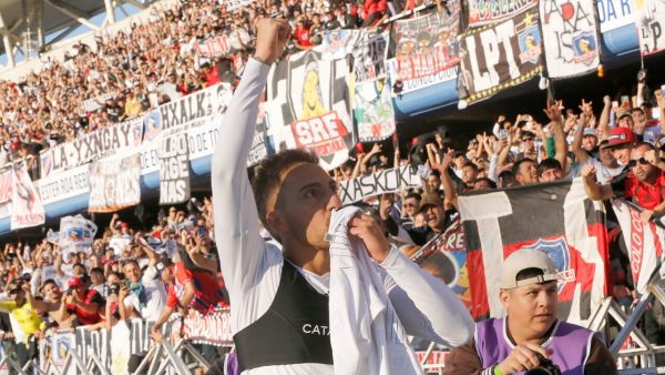 "Lloré mucho": El desahogo de Javier Correa tras anotar el gol del triunfo de Colo Colo

