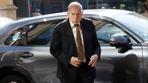 Un "Panzer" para la U: José Miguel Insulza ingresará al directorio de Azul Azul
