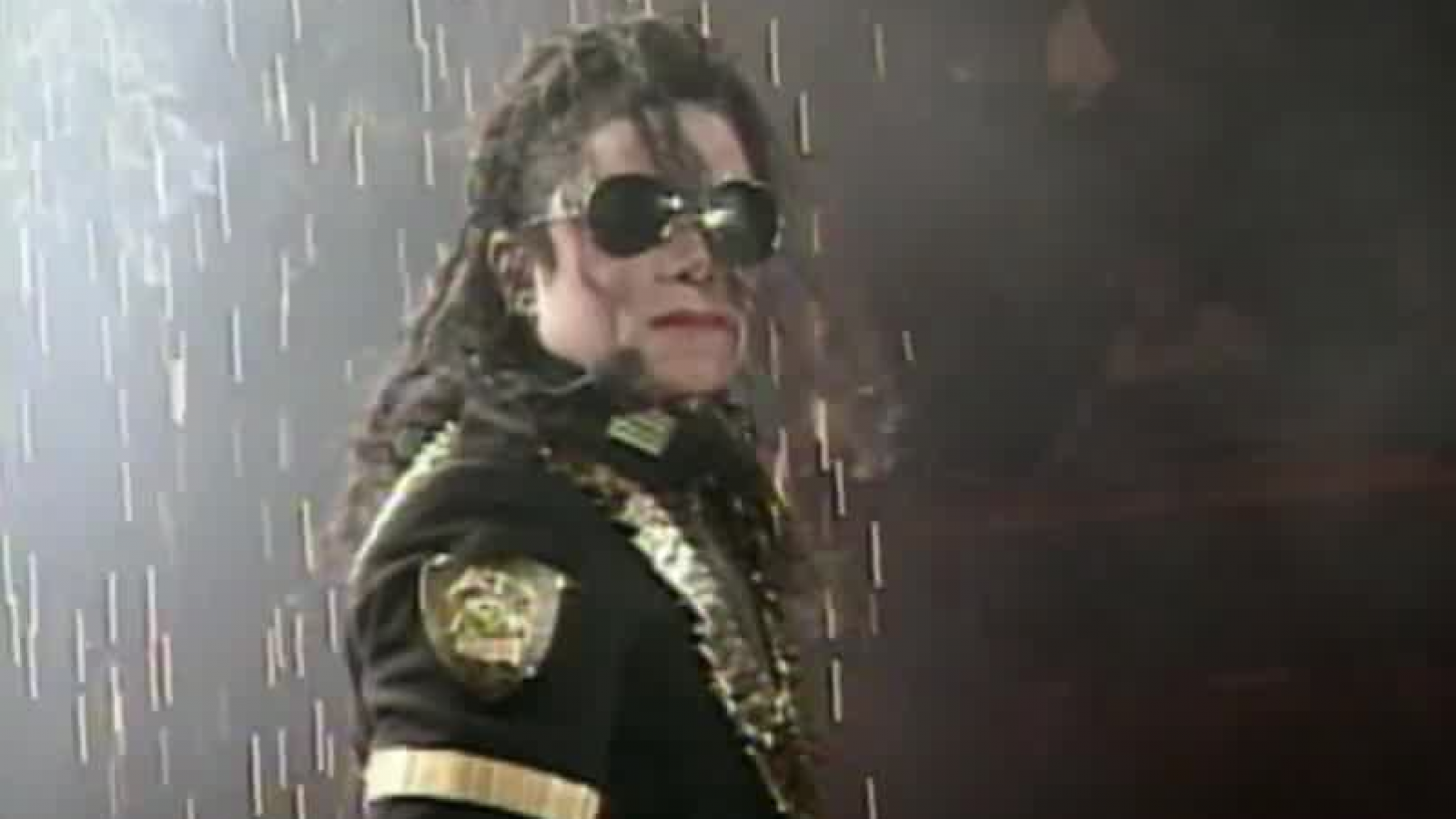 "Él estaba en estado de shock": Revelan la razón de la cancelación del primer concierto de Michael Jackson en Chile

