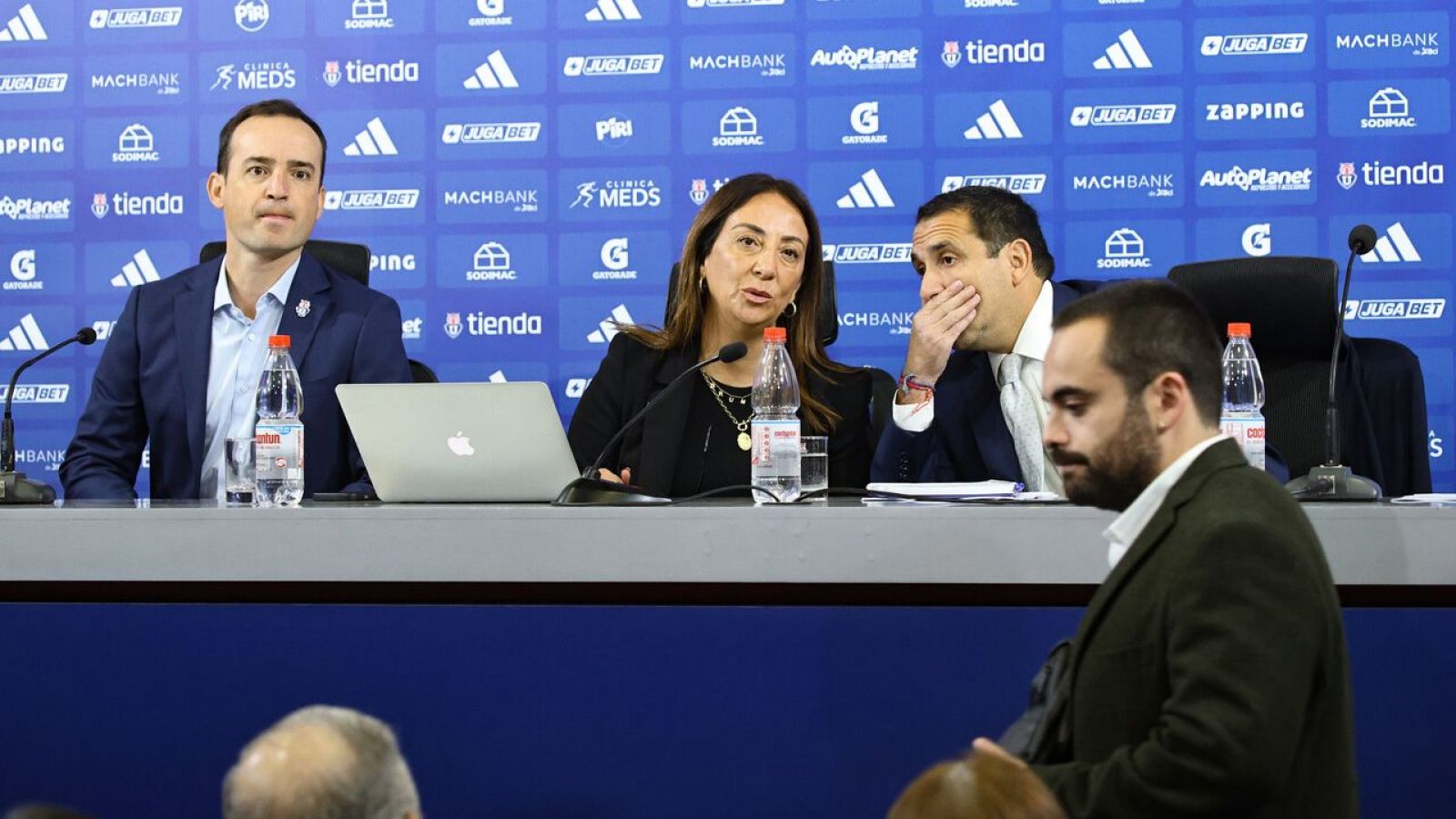 Así quedó conformado el nuevo directorio de Azul Azul

