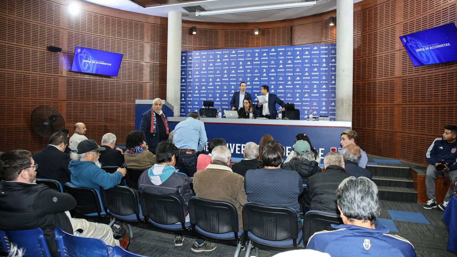 Fue el menos votado: El director de Azul Azul que vuelve a Universidad de Chile

