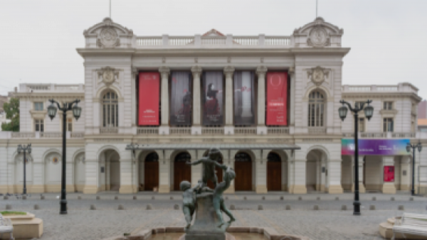 Día de la danza: Conoce las actividades que tiene preparadas el Teatro Municipal de Santiago
