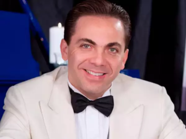 La nueva pareja de Cristian Castro: una destacada cantante y empresaria