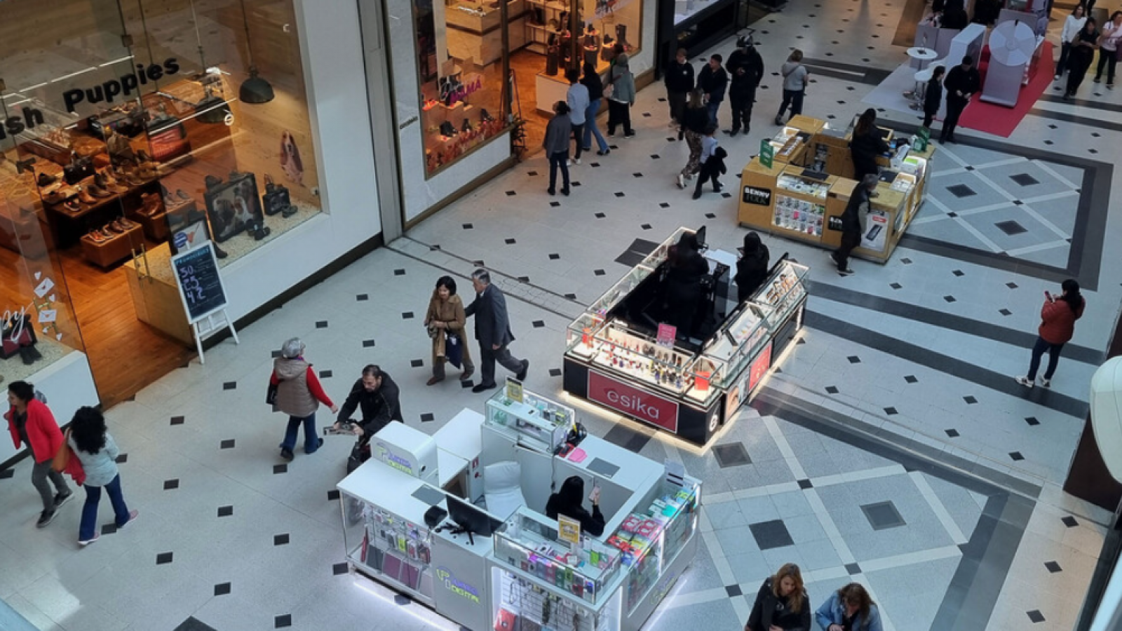 Viernes 01 de mayo: Revisa el comercio que estará abierto y cerrado este feriado
