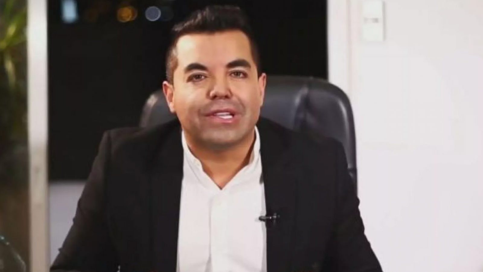 Empresario funerario Iván Martínez explica la incautación de sus autos en "Operación Rey David"
