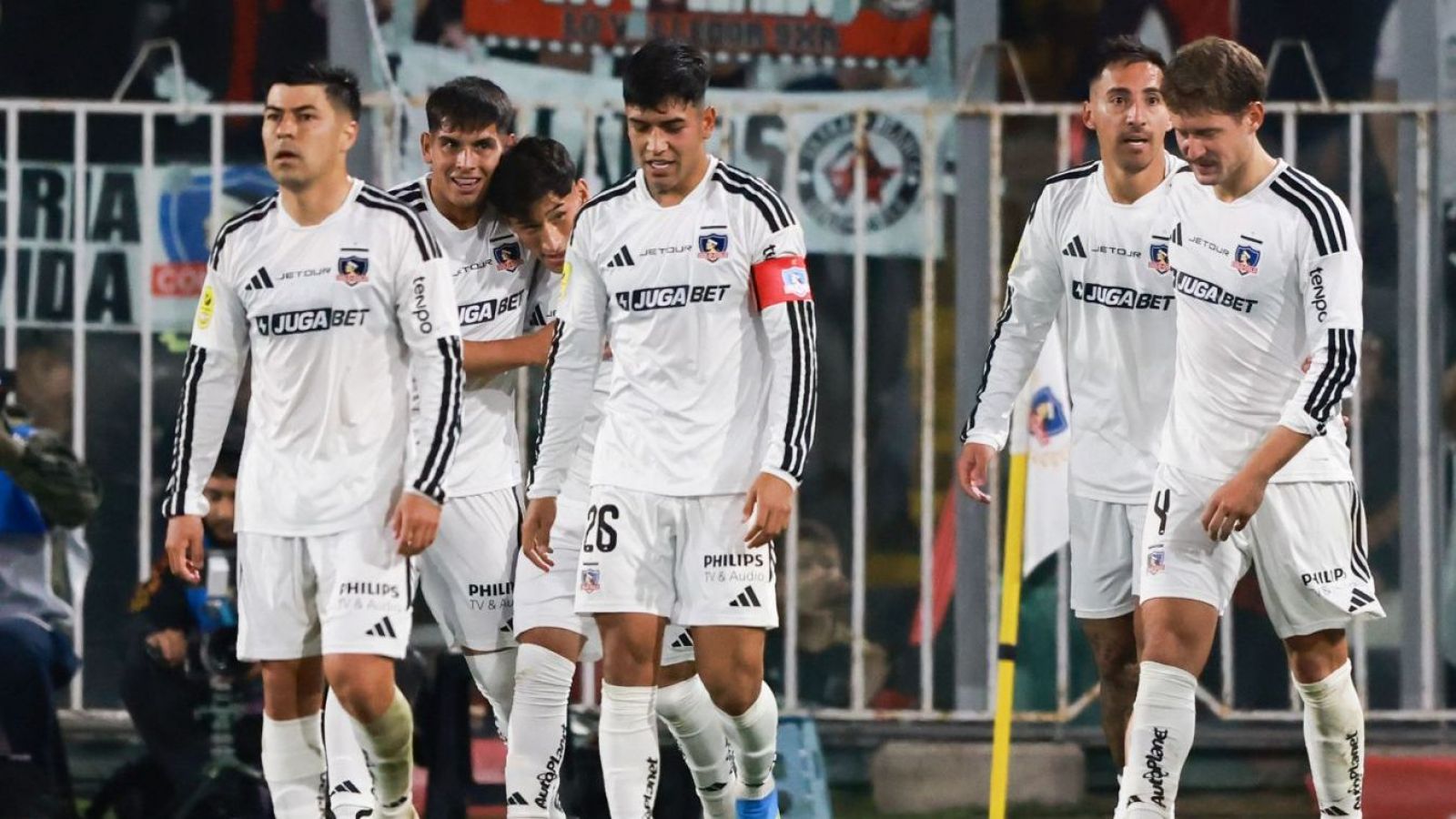 "Digan lo que digan": Colo Colo venció a Coquimbo Unido y los hinchas eligieron al "héroe"
