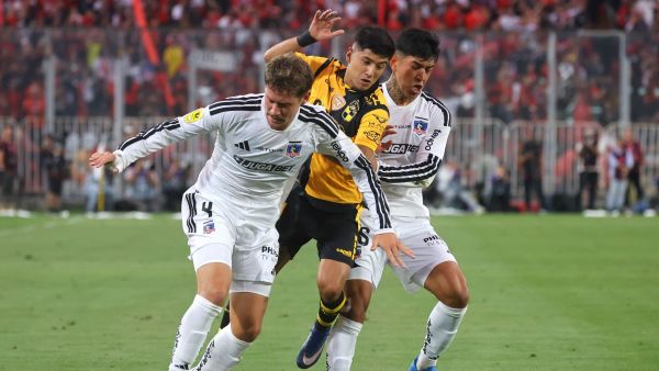 "Por su empuje": El lienzo que se robó las miradas en partido entre Colo Colo y Coquimbo Unido
