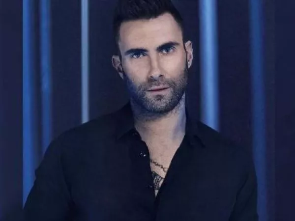 Adam Levine volvió a ser blanco de comentarios por parte de usuarios chilenos