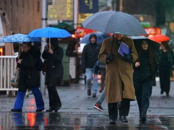 Advierten 405 puntos críticos en la Región Metropolitana por lluvias