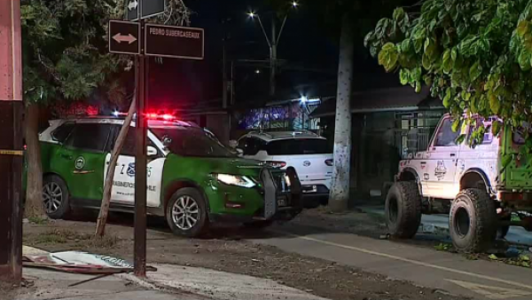 <p>Carabinero sufre ataque armado mientras almorzaba con su familia en Lo Espejo</p>Carabinero sufre ataque armado mientras almorzaba con su familia en Lo Espejo
