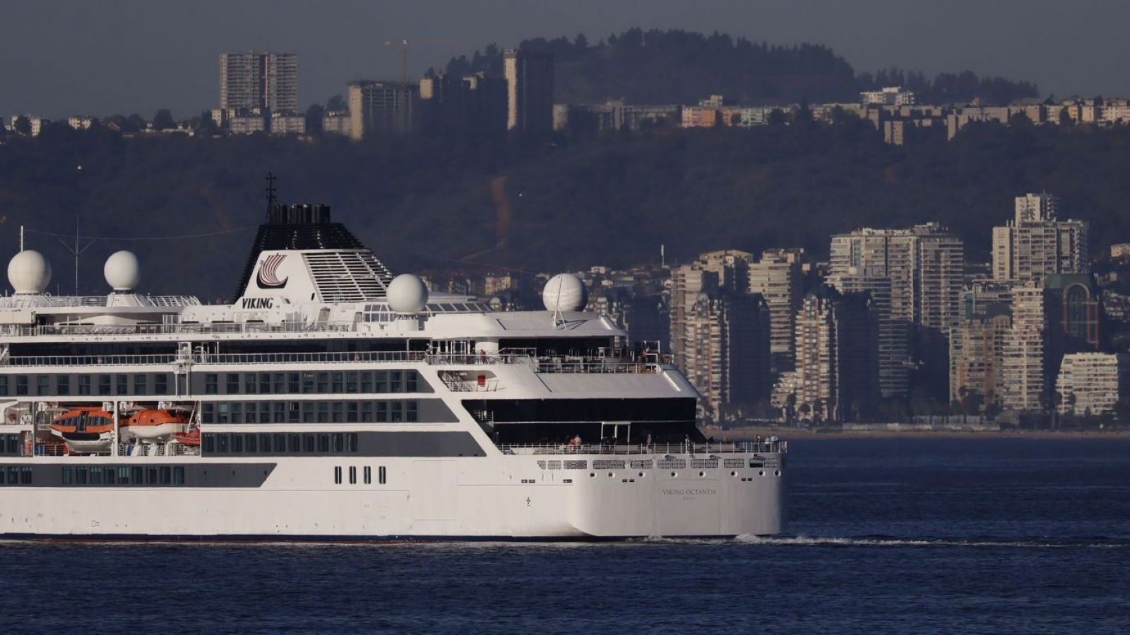 <p>Minsal aisló a dos chilenos que viajaron en crucero con hantavirus</p>
