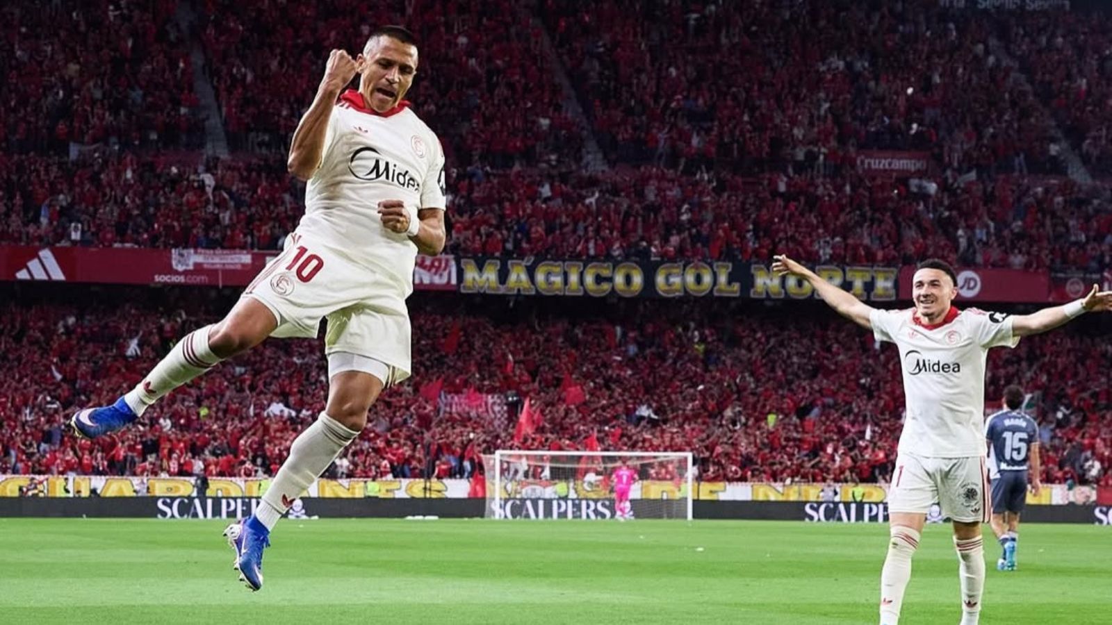 Tras interés de Colo Colo y Universidad de Chile: el sueldo de Alexis Sánchez en Sevilla
