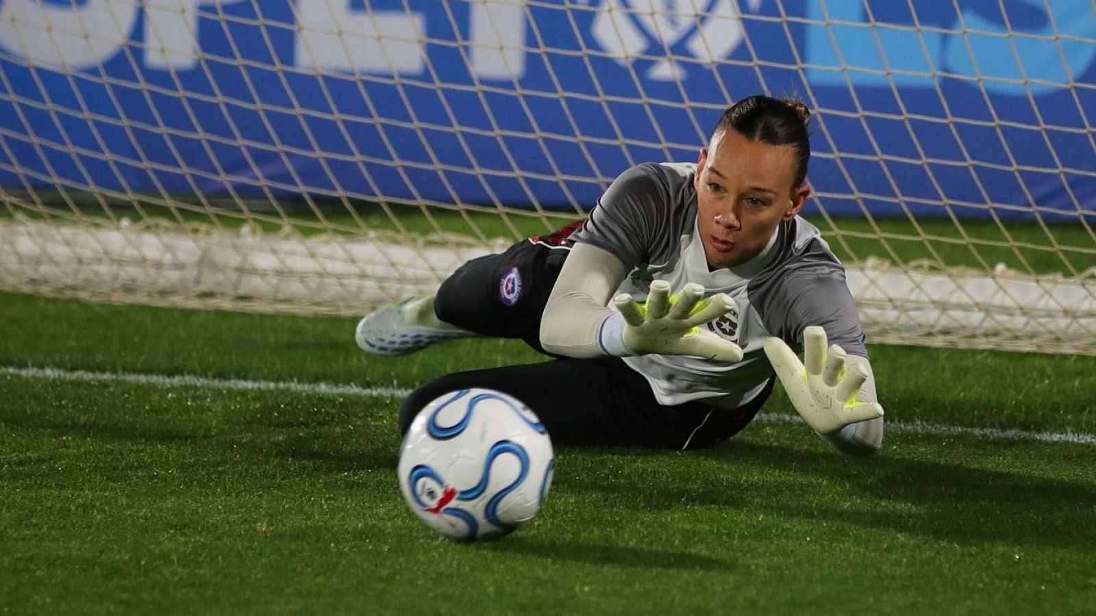 Tiane Endler se corona campeona de la Copa de Francia con el Olympique de Lyon
