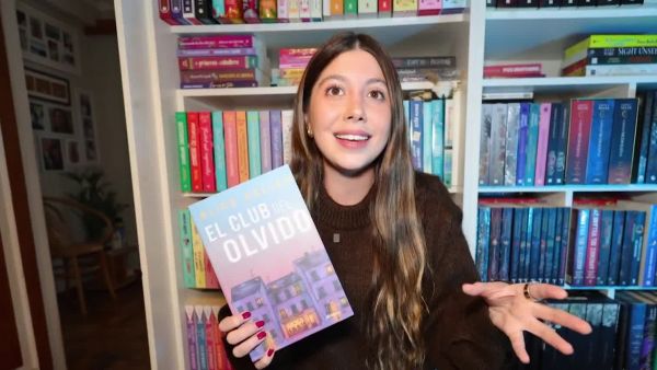 Javi Books: la bookstagramer de romance y fantasía
