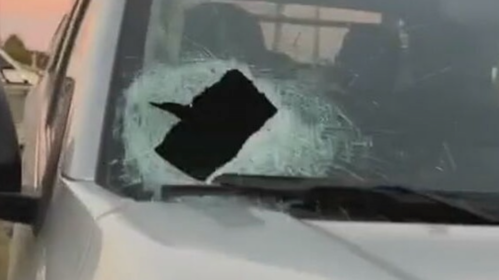 En estado grave: Mujer fue impactada por fierro que cayó de pasarela en Ruta 5 Sur
