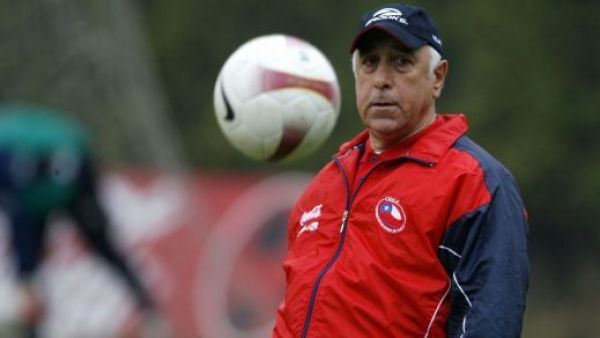 Actualizan estado de salud de Nelson Acosta, histórico extécnico de la Selección Chilena
