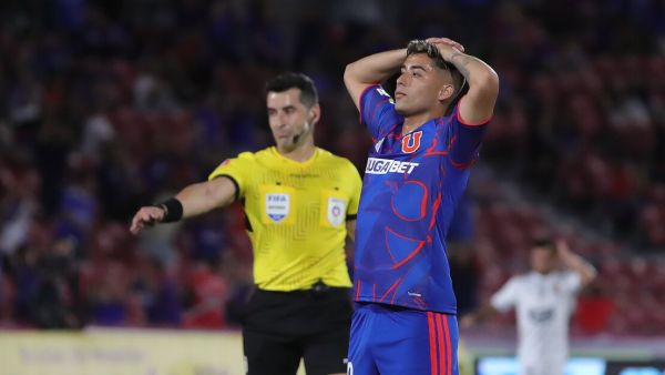 Lucas Assadi y su nuevo sueldo en la U: "Es uno de los mejores que ha logrado un canterano en el club"
