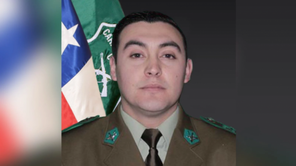 <p>Caso Javier Figueroa: madre del carabinero rechaza versión de suicidio</p>Caso Javier Figueroa: madre del carabinero rechaza versión de suicidio
