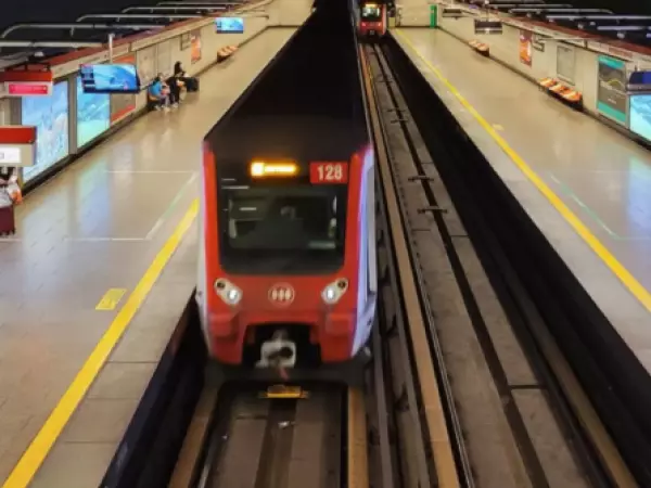 Revelan posible tarifa de la futura Línea A de Metro de Santiago al aeropuerto