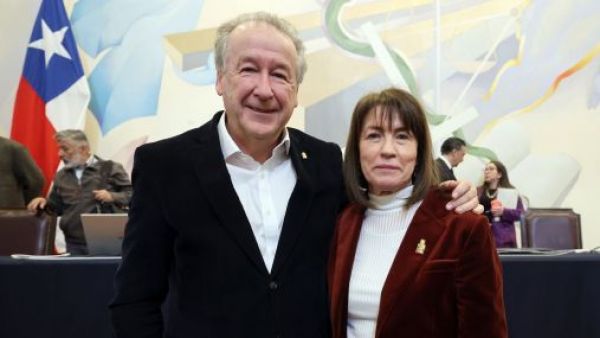 Elección de Rector en la U de Chile: Francisco Martínez y Alejandra Mizala pasan a segunda vuelta
