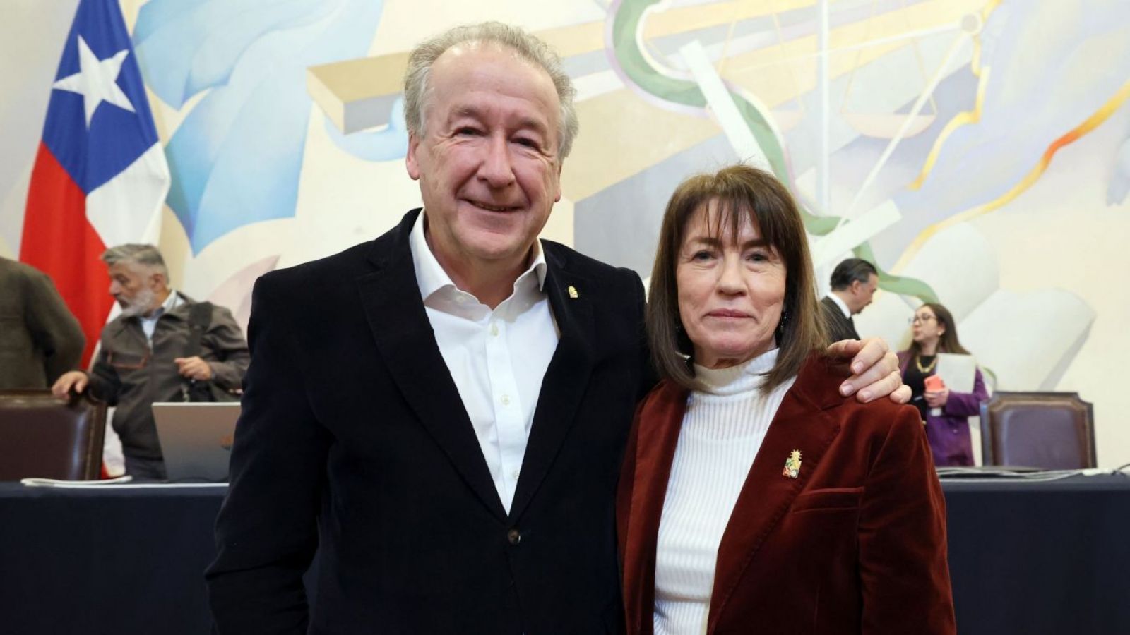 Elección de Rector en la U de Chile: Francisco Martínez y Alejandra Mizala pasan a segunda vuelta
