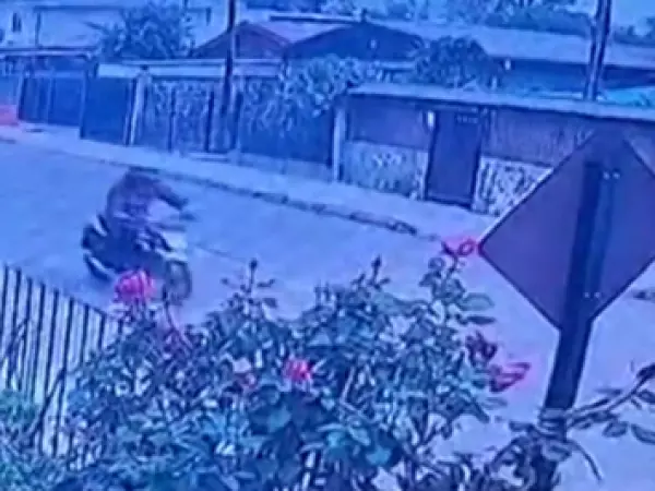 Motochorro terminó atropellado tras intentar asaltar a una mujer en Independencia