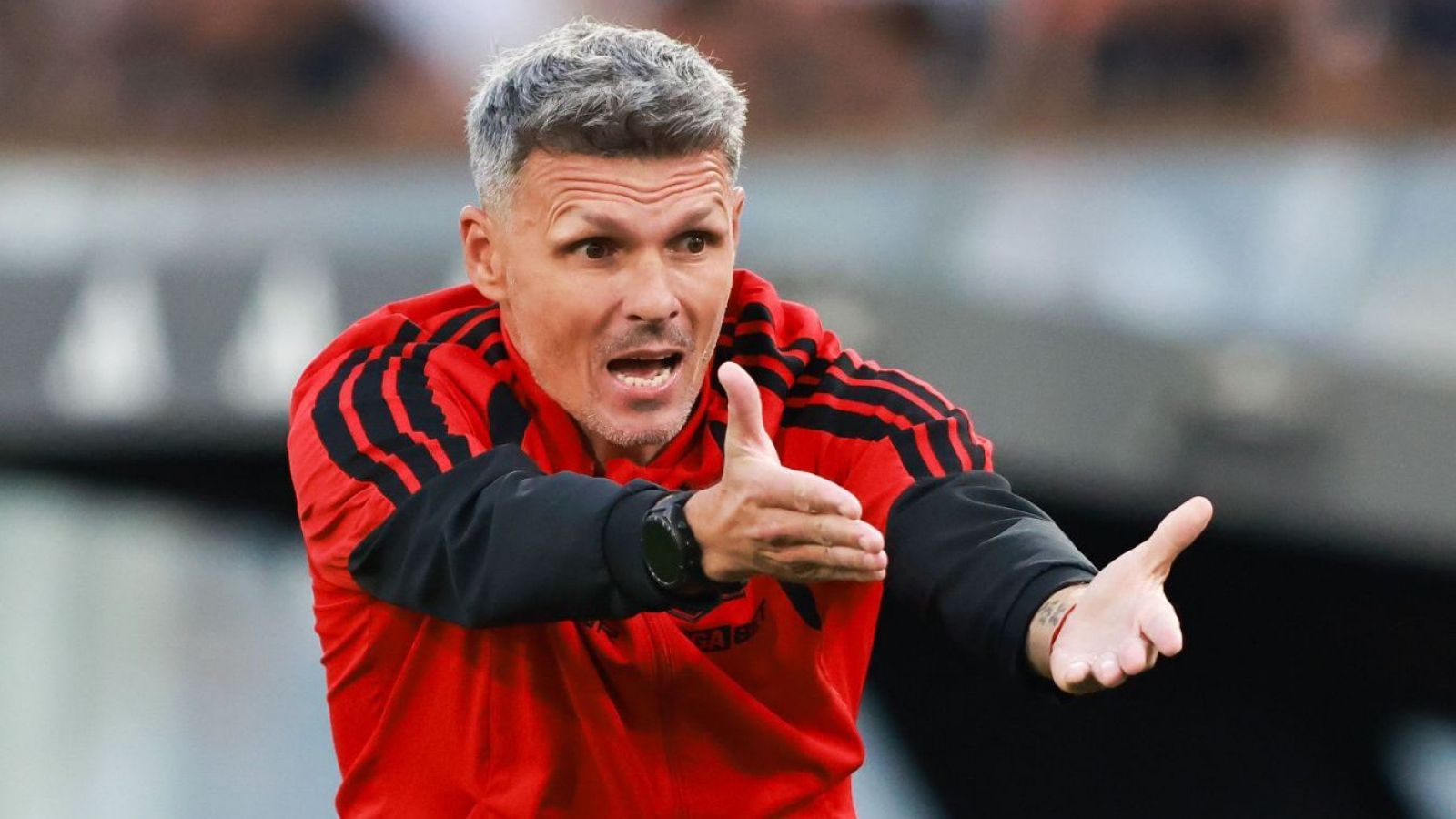 "No son jóvenes": la defensa de Fernando Ortiz a los canteranos en Colo Colo
