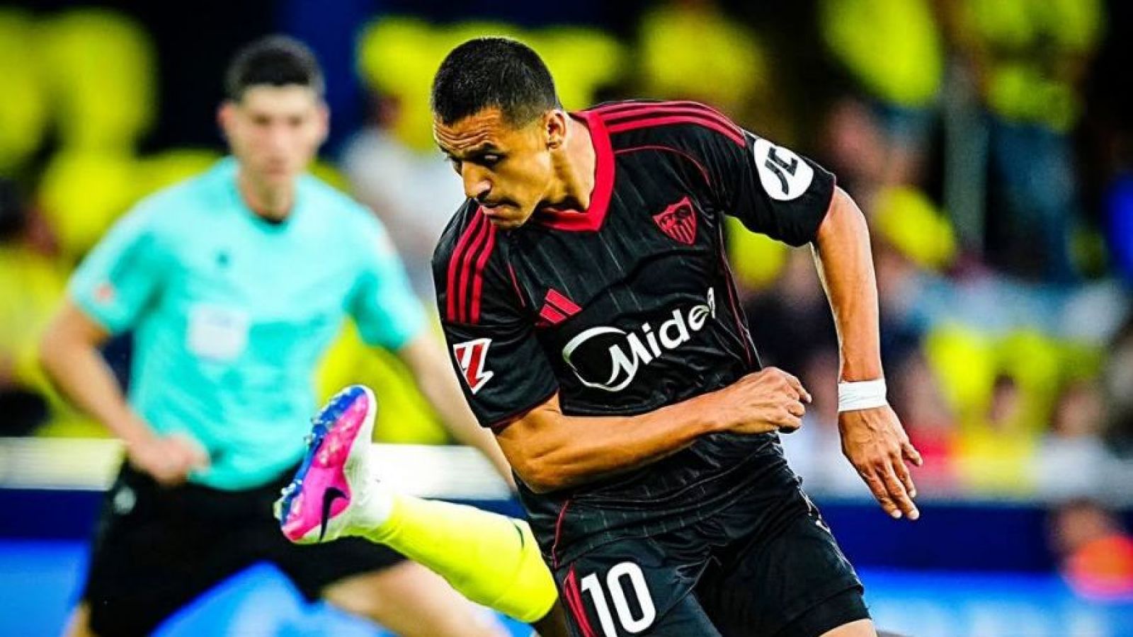 Volvió al prime: La jugada de Alexis Sánchez que "enloqueció" a los hinchas del Sevilla
