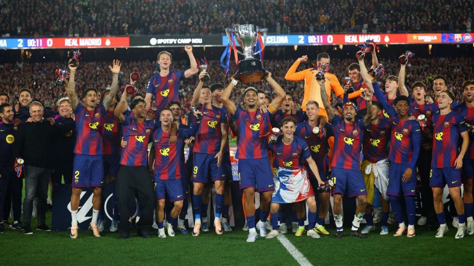 ¡Locura! Ganó dos títulos de liga con cuatro días de diferencia
