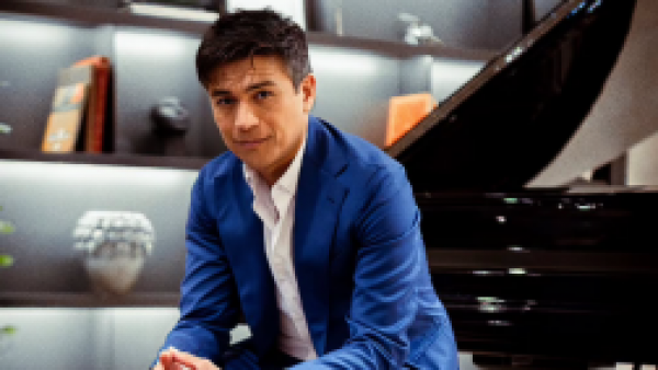 <p>Américo confirma concierto en Barcelona en medio de polémica por arraigo nacional</p>Américo confirma concierto en Barcelona en medio de polémica por arraigo nacional
