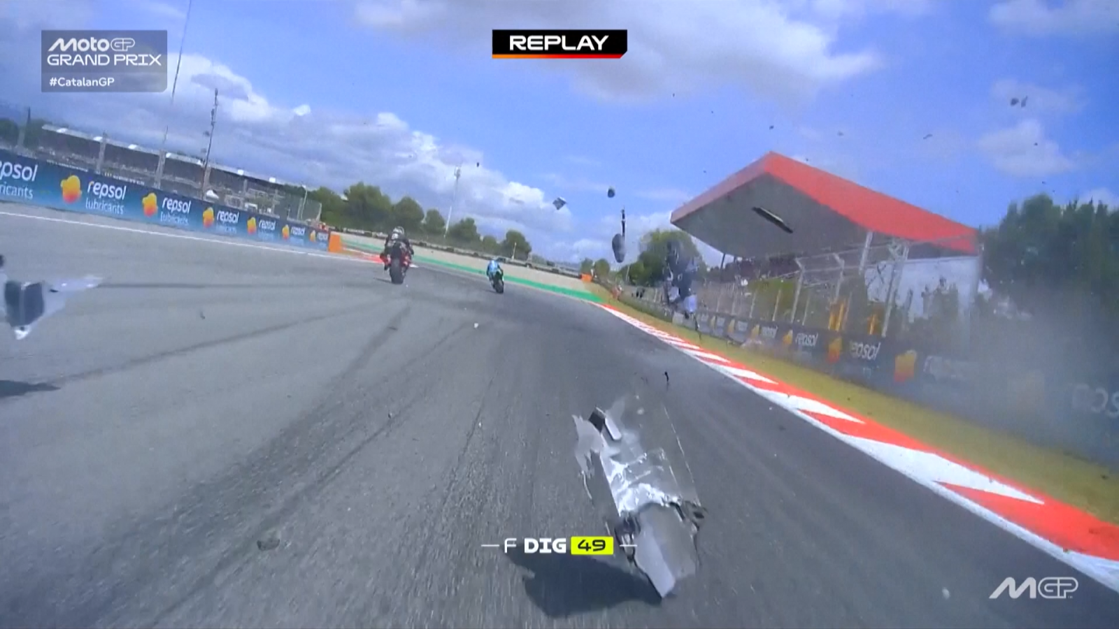 Así fue el brutal accidente en MotoGP que dejó con múltiples fracturas a Álex Márquez
