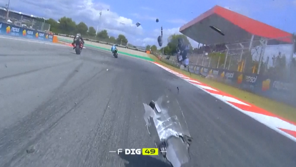 Así fue el brutal accidente en MotoGP que dejó con múltiples fracturas a Álex Márquez
